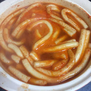 [홍코너떡볶이]옛날떡볶이 인기맛 4팩세트 — 3점을 준 리뷰어가 2019년 11월 올린 사용 사진