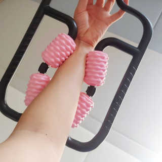 뭅뭅 바디핏레그롤러 종아리 허벅지 하체 마사지기 — 5점을 준 리뷰어가 2019년 9월 올린 사용 사진