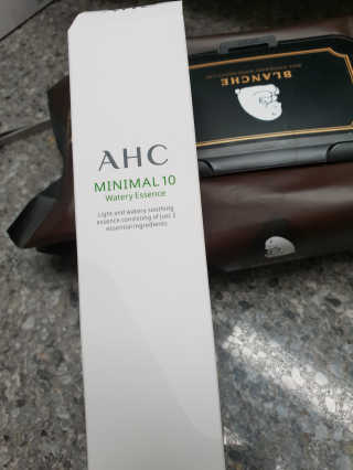 AHC 에이 에이치 씨 미니멀 10 워터리 에센스 — 5점을 준 리뷰어가 2018년 11월 올린 사용 사진