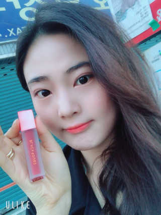 [블랙루즈] 에어 핏 벨벳 틴트3 택1+랜덤1 — 5점을 준 리뷰어가 2019년 3월 올린 사용 사진
