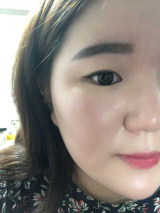 그리드 솔루션 그리드솔루션 워터프루프 리퀴드 아이라이너 — 4.33점을 준 리뷰어가 2018년 3월 올린 사용 사진
