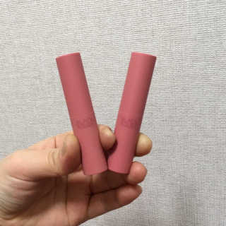 [블랙루즈] 로즈 벨벳 립스틱 택1+랜덤1 — 5점을 준 리뷰어가 2019년 1월 올린 사용 사진