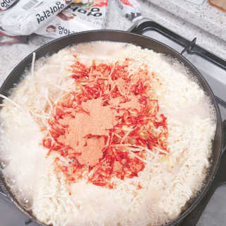 라면 그대로가 제일 맛있는 더엄마라면 — 5점을 준 리뷰어가 2019년 7월 올린 사용 사진