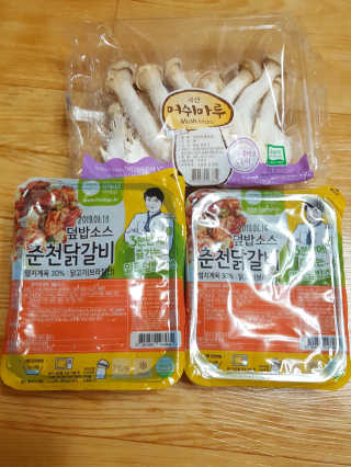 뜰아채유통 춘천닭갈비덮밥소스와 머쉬마루 버섯 — 4.5점을 준 리뷰어가 2018년 10월 올린 사용 사진