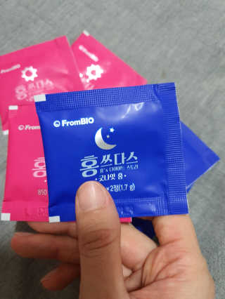 프롬바이오 홍쓰다스 아침,저녁 맞춤형 다이어트식품 14포+14포 — 5점을 준 리뷰어가 2019년 9월 올린 사용 사진