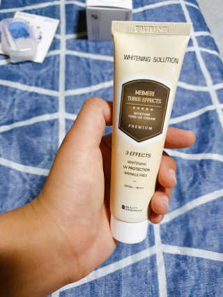 메이메리 쓰리이펙츠 모이스처 톤업크림 50ml — 5점을 준 리뷰어가 2019년 10월 올린 사용 사진