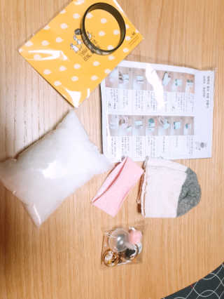 삭스플리즈 [DIY] 삑삑이 토끼 양말인형 키링 만들기+실+기부팔찌 — 1점을 준 리뷰어가 2020년 3월 올린 사용 사진