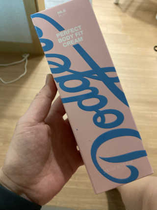 MLB COSMETICS [MLB PLAY] 퍼펙트 바디핏 크림 200ml — 5점을 준 리뷰어가 2019년 11월 올린 사용 사진
