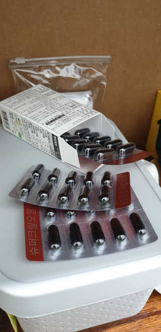 메이준뉴트리 슈퍼 크릴 오일58 1000mg x 30캡슐 — 4점을 준 리뷰어가 2020년 2월 올린 사용 사진