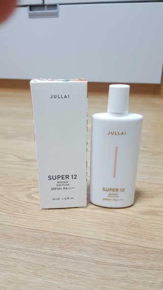 쥴라이Jullai 슈퍼 12 바운스 선 플루이드 SPF50+ PA++++ — 5점을 준 리뷰어가 2019년 7월 올린 사용 사진