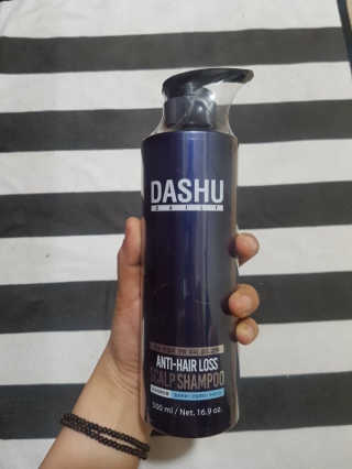 다슈코리아 다슈 데일리 한방 두피 골드 샴푸 500ml — 4.5점을 준 리뷰어가 2017년 12월 올린 사용 사진