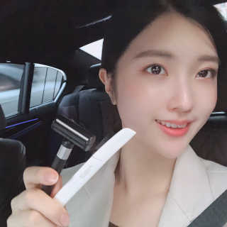 [C.razor]세라믹 제모기 택1+눈썹트리머 — 5점을 준 리뷰어가 2019년 6월 올린 사용 사진