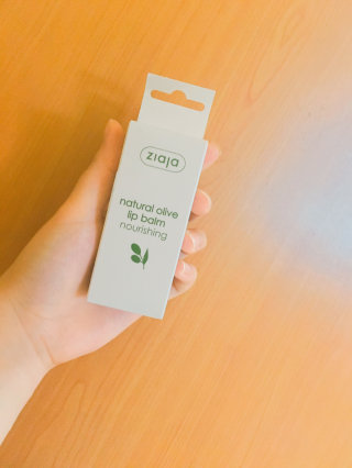 지아자 코코아버터 립밤, 오렌지버터 립밤, 내추럴 올리브 립밤 — 4점을 준 리뷰어가 2016년 9월 올린 사용 사진