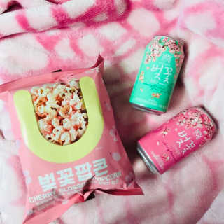 GS25 벚꽃 팝콘 + 벚꽃스파클링 + 벚꽃 청포도 에이드 — 4.67점을 준 리뷰어가 2018년 3월 올린 사용 사진
