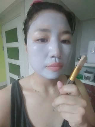 아이릴리프 블루 미라클 마스크 130g — 4점을 준 리뷰어가 2019년 7월 올린 사용 사진