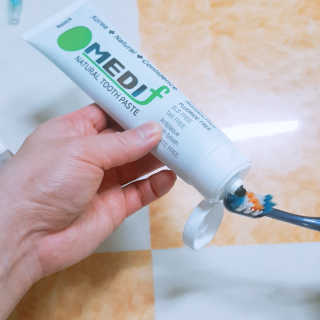 메디프랜천연잇몸치약 메디프랜치약 — 4.5점을 준 리뷰어가 2019년 6월 올린 사용 사진