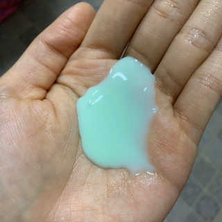 셀리본 하수오 내츄럴 프리벤션 탈모관리 샴푸 300ml — 5점을 준 리뷰어가 2019년 11월 올린 사용 사진