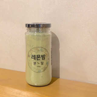 초능력 국내산 레몬밤 분말 — 2.5점을 준 리뷰어가 2019년 8월 올린 사용 사진