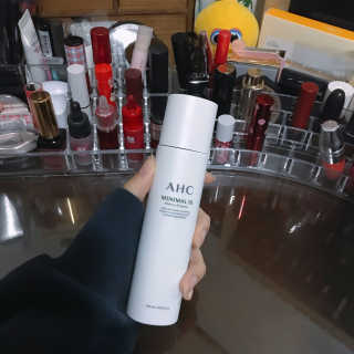 AHC 에이 에이치 씨 미니멀 10 워터리 에센스 — 5점을 준 리뷰어가 2018년 12월 올린 사용 사진