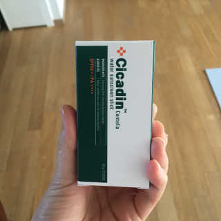 [미샤] 시카딘 센텔라 물스틱 선 SPF 50+ PA++++ — 5점을 준 리뷰어가 2019년 4월 올린 사용 사진