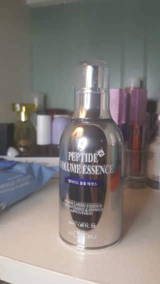 닥터펩티 제이앤코슈 펩타이드 볼륨 에센스 50ml — 4.33점을 준 리뷰어가 2018년 11월 올린 사용 사진