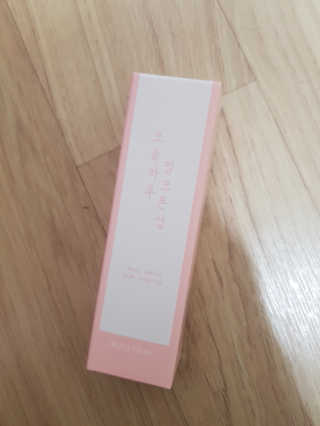 [블랙루즈] 핑크 톤업 크림 — 4.5점을 준 리뷰어가 2019년 3월 올린 사용 사진