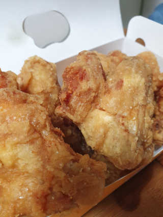 [치킨마루]-  빠사칸윙봉현미 + 콜라 500ml — 5점을 준 리뷰어가 2019년 7월 올린 사용 사진