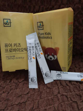 네츄럴굿띵스 퓨어 키즈 프로바이오틱스 60포 — 5점을 준 리뷰어가 2019년 6월 올린 사용 사진