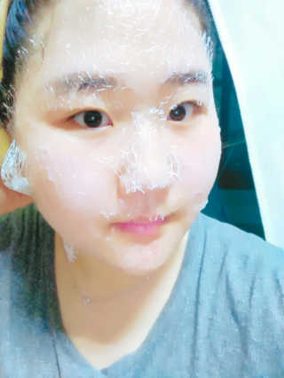 23years old 인쎄라 실프팅 쁘띠 마스크(5장) — 5점을 준 리뷰어가 2017년 7월 올린 사용 사진