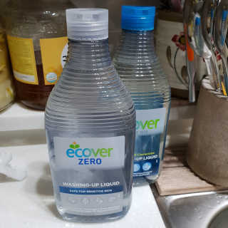 에코버 친환경 주방세제 450ml 무향+카모마일향 — 5점을 준 리뷰어가 2018년 12월 올린 사용 사진