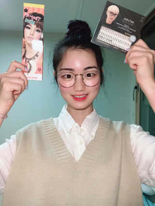 피카소 밍크래쉬속눈썹 1종 + 내추럴속눈썹 1종 랜덤증정 — 3점을 준 리뷰어가 2019년 9월 올린 사용 사진