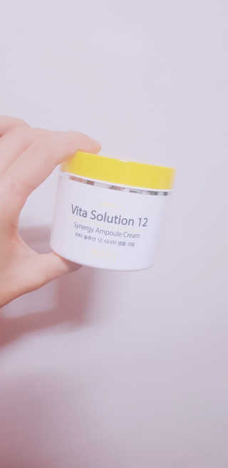 지고트 비타솔루션12 시너지 앰플 크림 100ml — 4점을 준 리뷰어가 2019년 7월 올린 사용 사진
