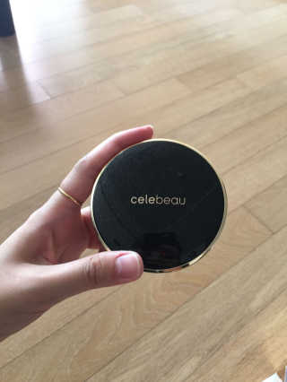 셀레뷰 블랙 세럼 팩트 — 4.5점을 준 리뷰어가 2017년 9월 올린 사용 사진