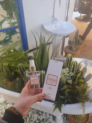 레드컨테이너 페로몬향 퍼퓸 바디미스트 80ml — 5점을 준 리뷰어가 2020년 1월 올린 사용 사진
