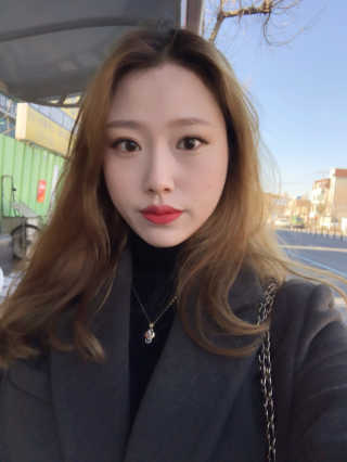 JM솔루션 물광 커버 파운데이션 럭셔리 — 5점을 준 리뷰어가 2018년 12월 올린 사용 사진