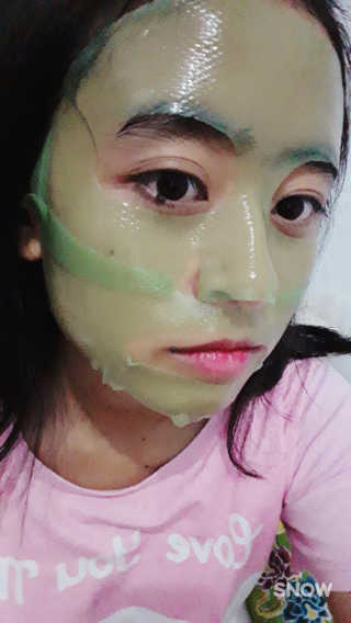 CRE8SKIN(크리에이트스킨) It's Real Color Cucumber — 5점을 준 리뷰어가 2017년 6월 올린 사용 사진