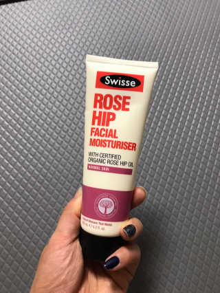 SWISSE 스위스 로즈힙 페이셜 모이스처라이저 로션 — 4점을 준 리뷰어가 2019년 12월 올린 사용 사진