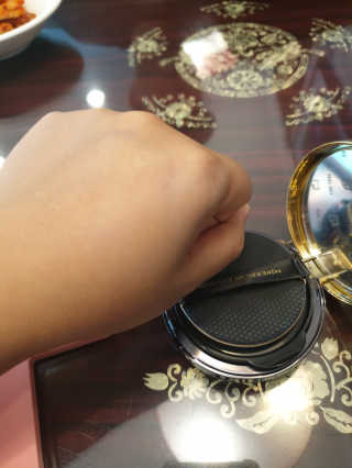 지고트 미네랄 UV 스네일 쿠션 리필포함 — 4점을 준 리뷰어가 2019년 8월 올린 사용 사진
