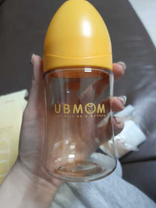 유비맘 PPSU 젖병 노꼭지_200ml_컬러 랜덤 발송 — 4점을 준 리뷰어가 2020년 1월 올린 사용 사진