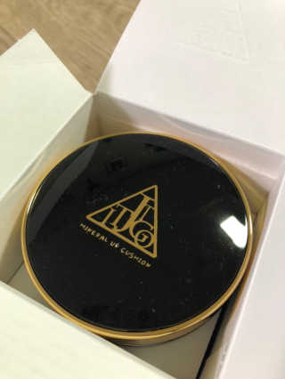 지고트 미네랄 UV 스네일 쿠션 리필포함 — 4점을 준 리뷰어가 2019년 8월 올린 사용 사진