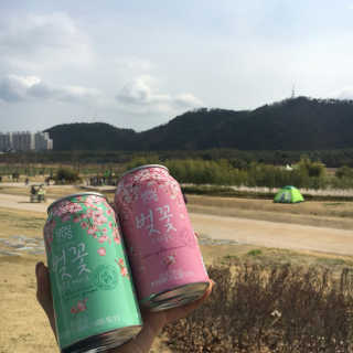 GS25 벚꽃 팝콘 + 벚꽃스파클링 + 벚꽃 청포도 에이드 — 3.67점을 준 리뷰어가 2018년 3월 올린 사용 사진