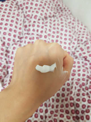 코스테일러 시즌케어_스프링, 썸머, 폴, 윈터 모이스처라이저 — 1점을 준 리뷰어가 2019년 2월 올린 사용 사진