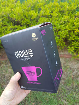 한국맥널티 아이브루 헤이즐넛향 100T — 3점을 준 리뷰어가 2019년 10월 올린 사용 사진