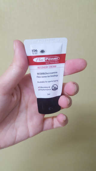 플렉스파워에이더블유에스 리커버리크림 30ml — 3.67점을 준 리뷰어가 2017년 9월 올린 사용 사진