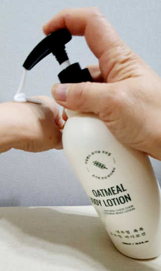 (주)에네스티 내추럴 촉촉  오트밀 바디로션 500ml — 5점을 준 리뷰어가 2019년 12월 올린 사용 사진