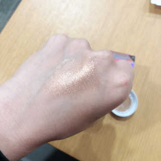 터치인솔 메탈리스트 스파클링 포일드 피그먼트 — 5점을 준 리뷰어가 2019년 1월 올린 사용 사진