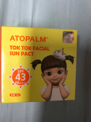 아토팜 톡톡 페이셜 선팩트 SPF43 PA+++ — 5점을 준 리뷰어가 2018년 4월 올린 사용 사진