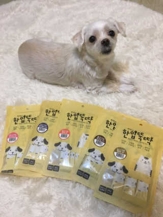 [펫토리아] 강아지,고양이겸용 짜먹는 한입뚝딱 — 4점을 준 리뷰어가 2019년 2월 올린 사용 사진