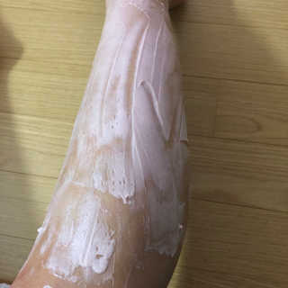 에버앤에버 워너비 퍼펙트 클리어 헤어 리무벌크림 다리+바디용 — 5점을 준 리뷰어가 2018년 6월 올린 사용 사진