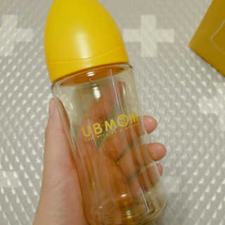 유비맘 PPSU 젖병 노꼭지_260ml_컬러 랜덤 발송 — 5점을 준 리뷰어가 2020년 3월 올린 사용 사진